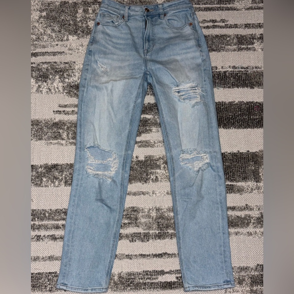 American Eagle Mom Straight Light Blue Stretch Jeans